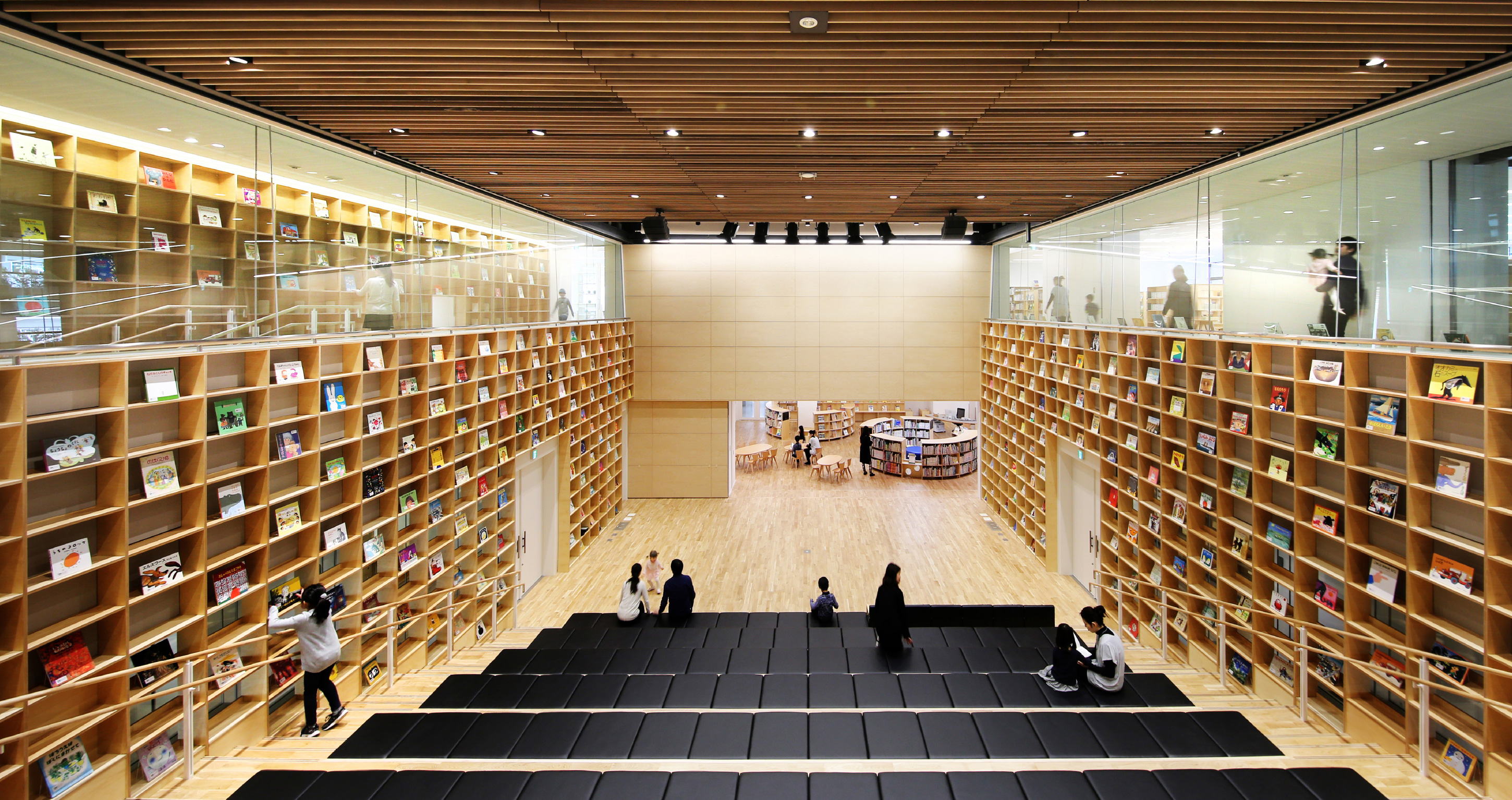 ゆいの森あらかわ［ゆいの森ホール］提供画像&copy;Harunori Noda（Gankohsha）