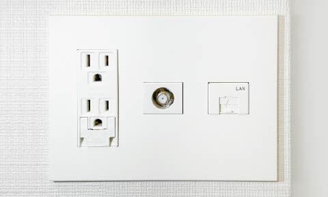 マルチメディアコンセント