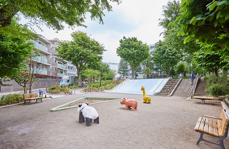 
富士見公園 徒歩2分(約150m)
