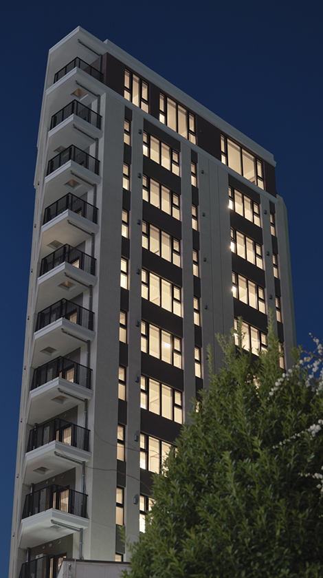 外観 南東面 夜景