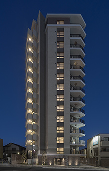 外観 南西面 夜景