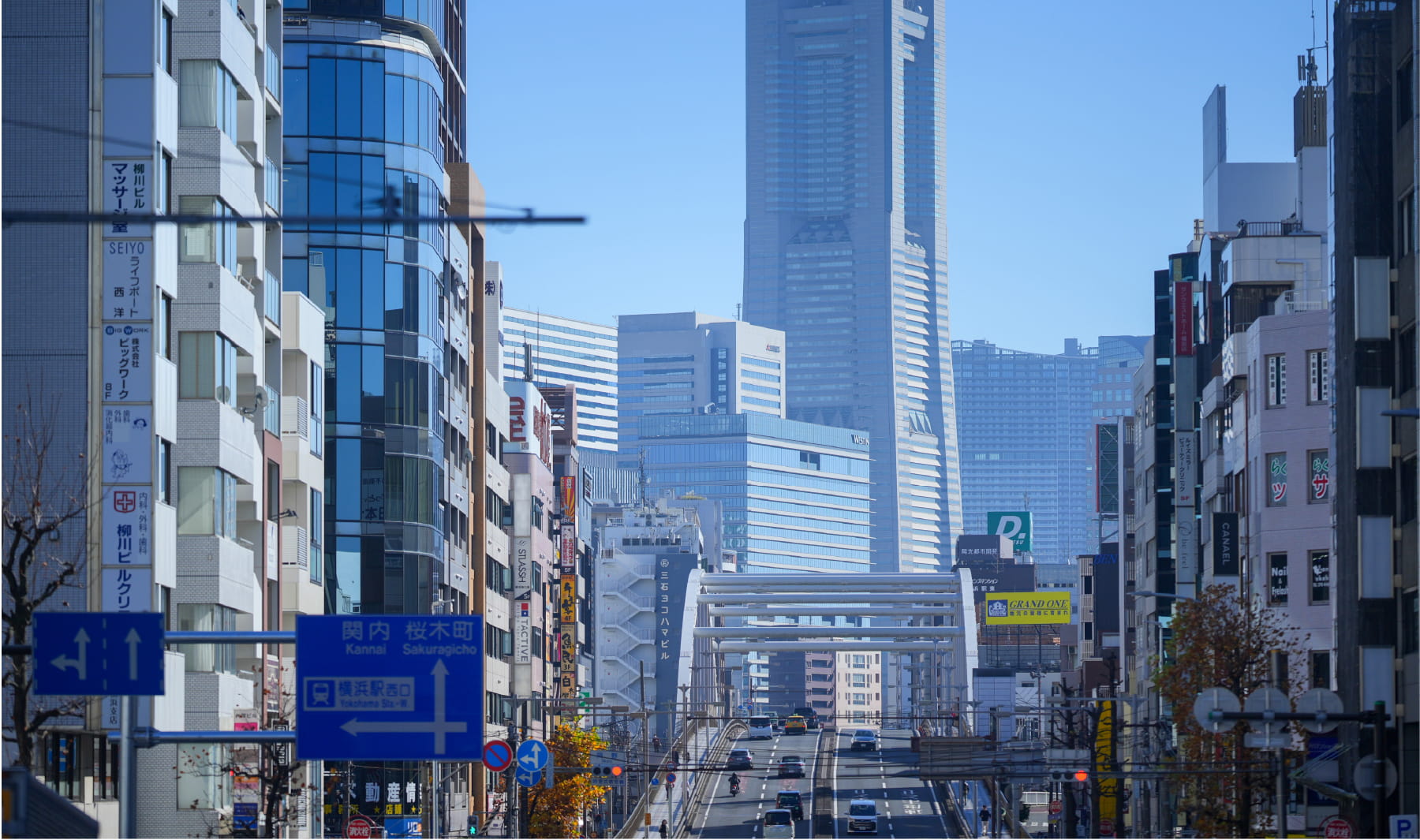 現地周辺の街並み